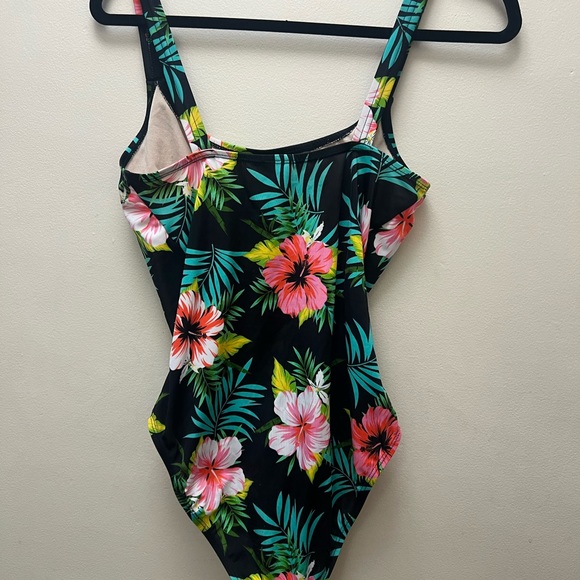 Islander One Piece Bathing Suit - Picture 4 of 4